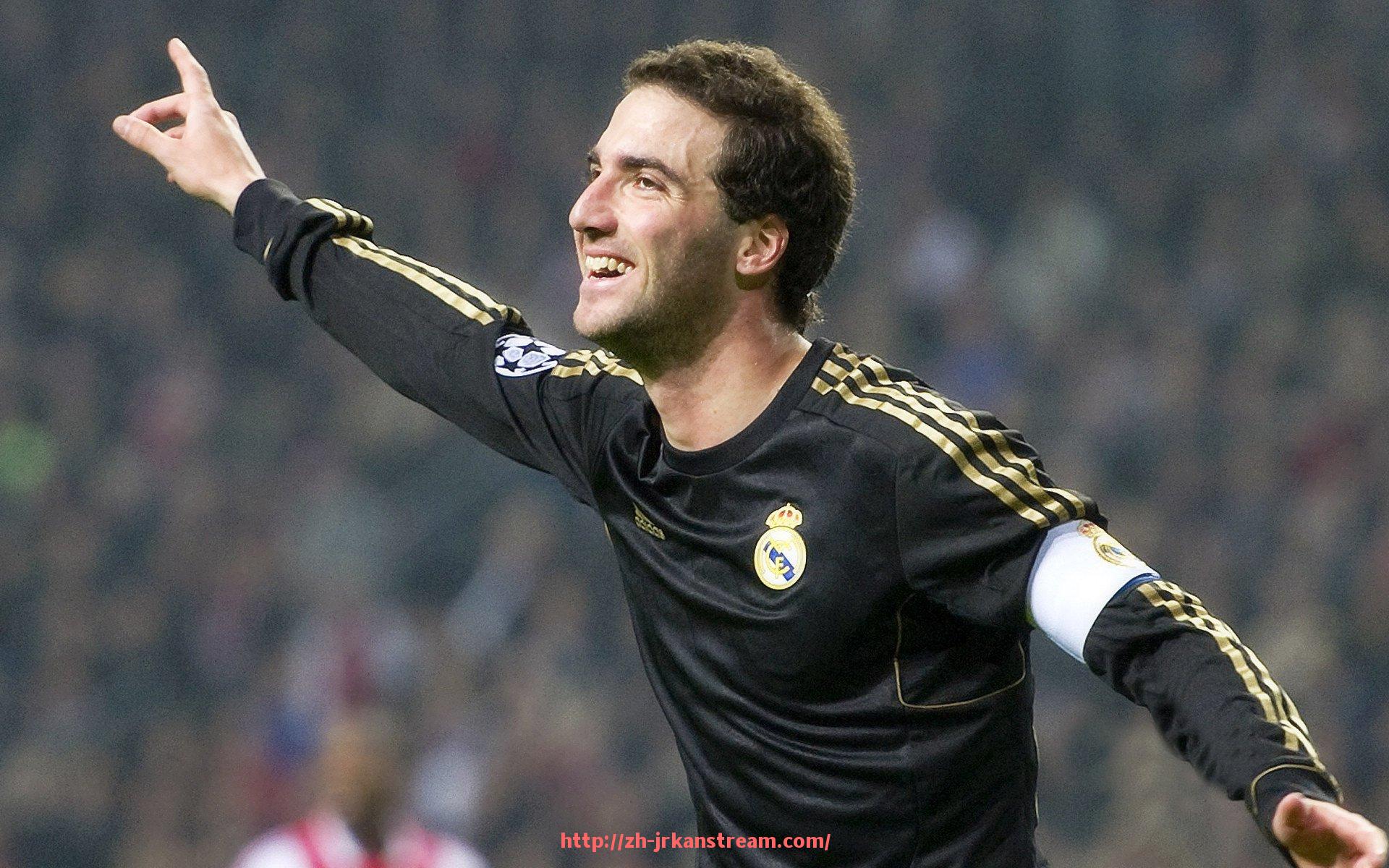 jrkan直播-法甲防守型球员数据剖析：拦截、抢断与头球争顶比拼